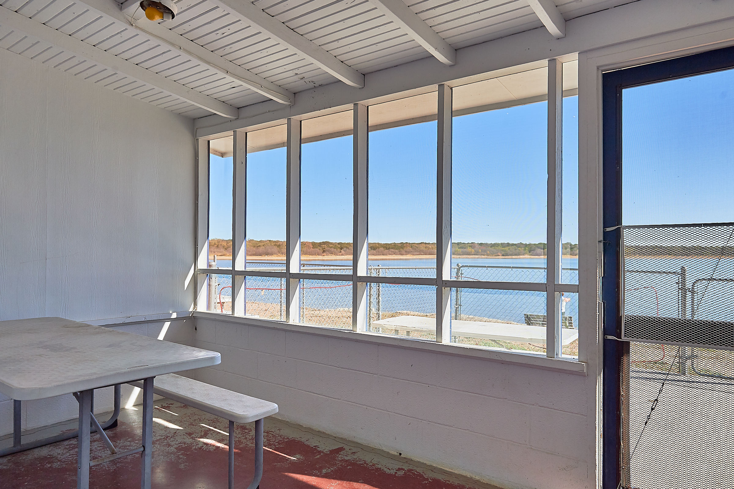 Enchanted Rock Cabin Lakefront Porch